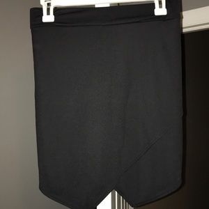 Black boohoo envelope skort